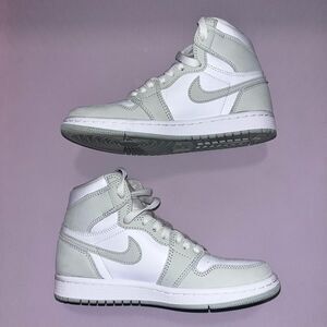 Nike Women's White and Green Trainers